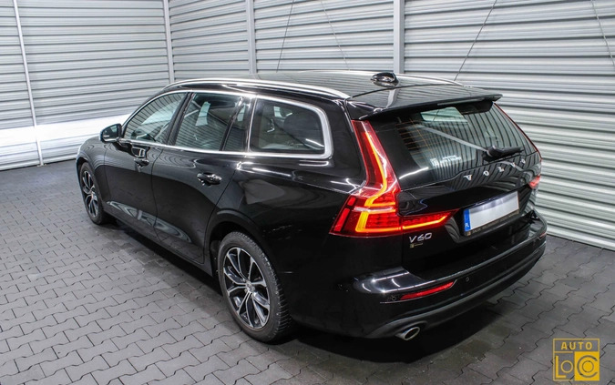 Volvo V60 cena 79777 przebieg: 199900, rok produkcji 2019 z Gorzów Wielkopolski małe 742